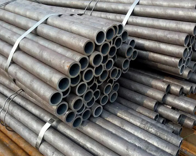 ASTM A335  P5 P9 Seamless Alloy Pipes